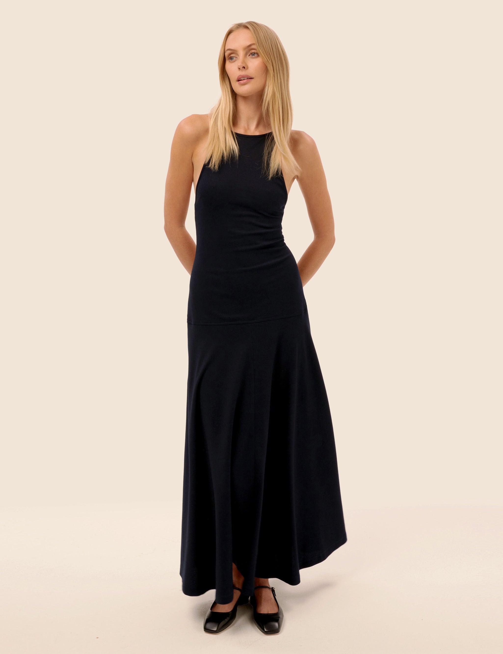 V-intarsia Maxi Dress